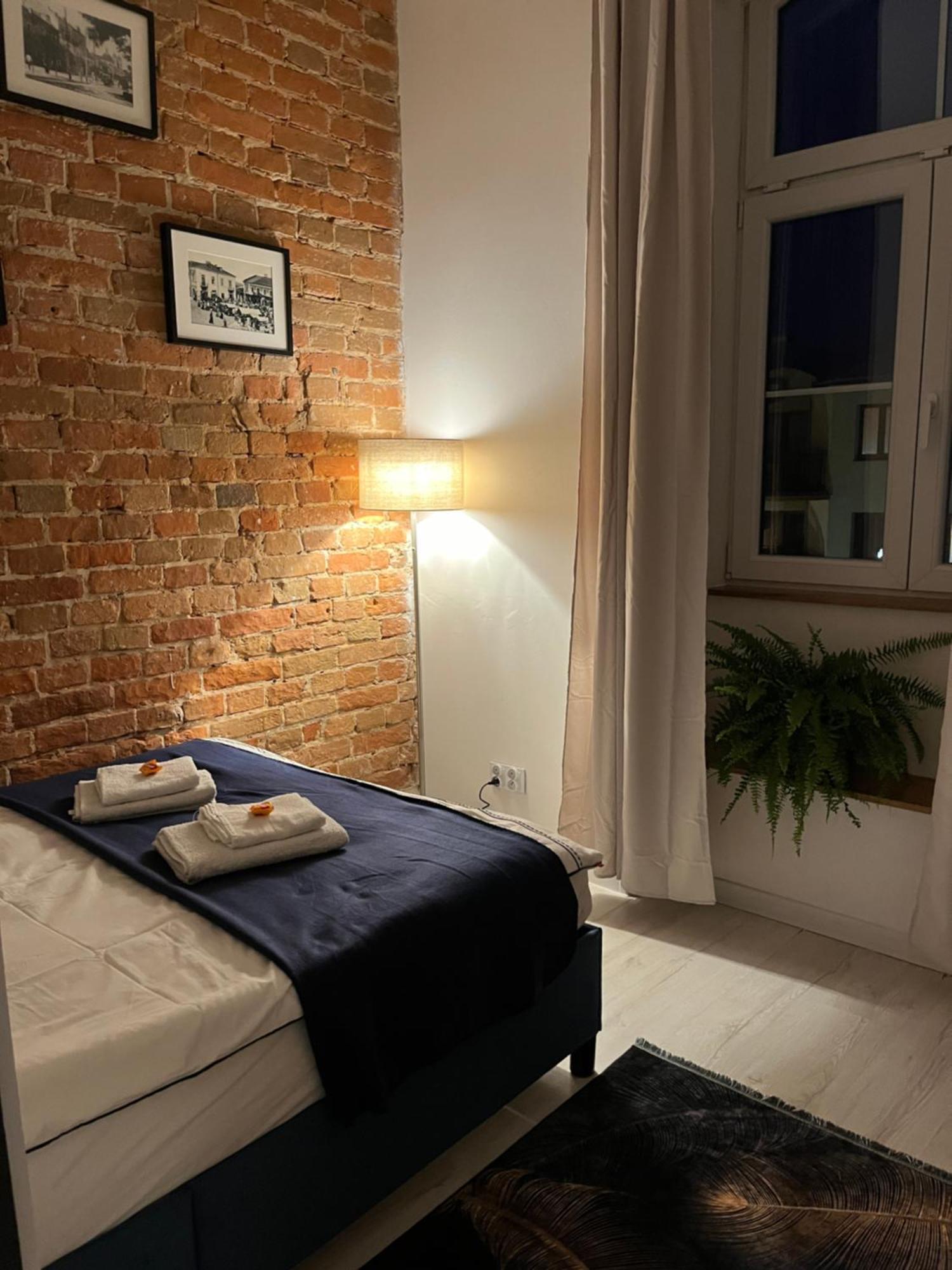 Apartamenty Luczkowskiego Z Widokiem Na Studnie 3 Chełm Buitenkant foto